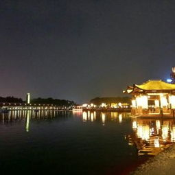 白天与夜晚：两种截然不同的千灯湖