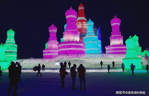 第一印象：一个充满烟火气的、 有点破旧的小镇