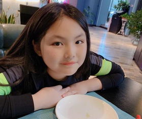 李湘女儿出生年月日是什么时候？请告诉我她的八字。