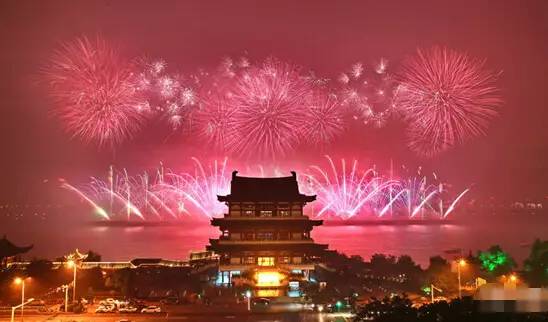 1.1 人潮像蚂蚁搬家——现场实测