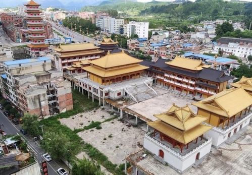 风水特点：一场大型迷信现场