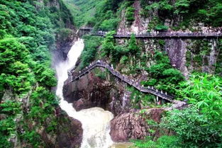 舞龙峡：穿越时光隧道