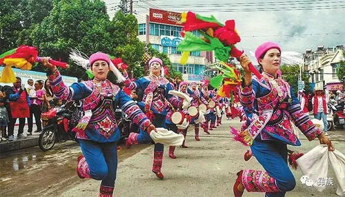 彝族白族融合节庆，传统现代共舞爆款