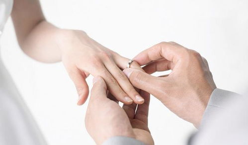 女命八字中哪些情况预示着需要晚婚？这又说明了什么？