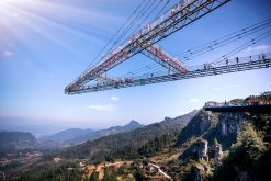 回望台：夕阳美景…和吵闹的人群