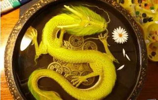1. 金色与守护：