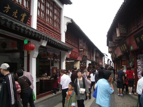 七宝老街：穿越时空的美食之旅