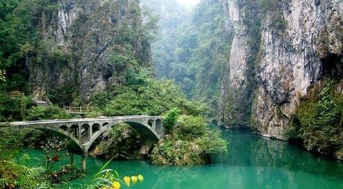 夜游南江较大峡谷， 邂逅清凉