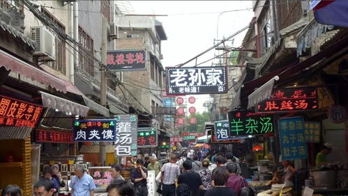 回民街，人挤人，单是好吃啊