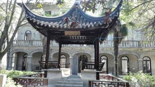 二、 建筑布局：横向而非纵向