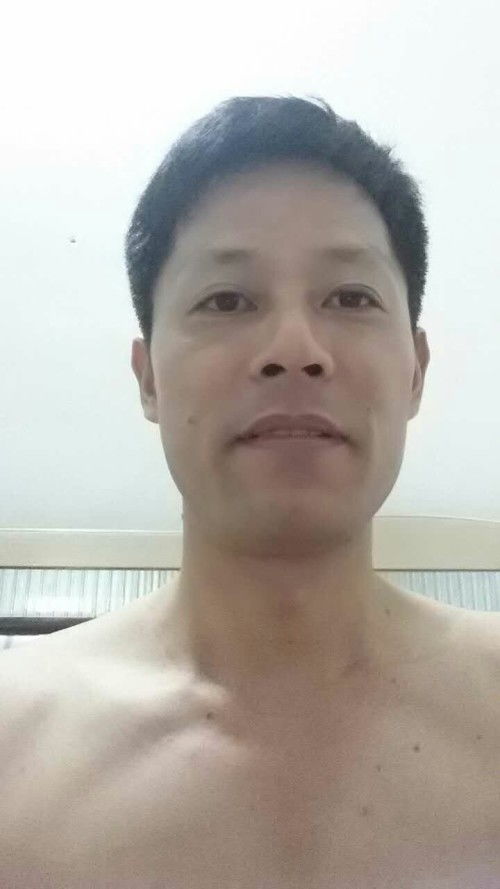 1. 自信vs自卑的表情包战场