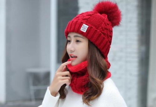 震惊！冬天戴帽子的人都被割韭菜了！