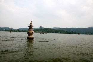 2．雷峰塔——倒影与传说并存