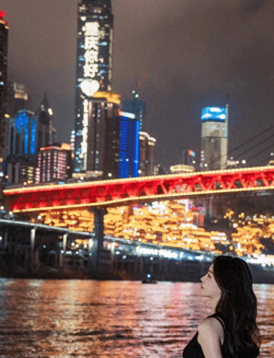 二、 交通方式选择：自驾，与山城共舞（或着摔跤）