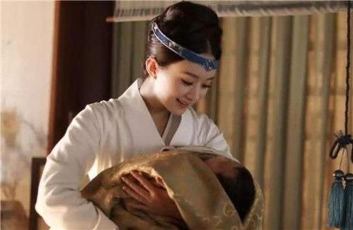 命好到让人眼红：出门都能捡到钱