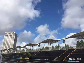 金山城市沙滩：设施齐全但略显人工