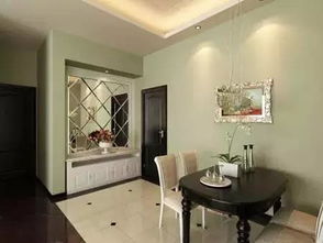 椭圆形餐桌：和谐与分裂的微妙平衡