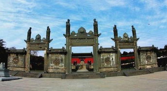 3. 龙隐宫——依山势而建， 却总像在和山争高低