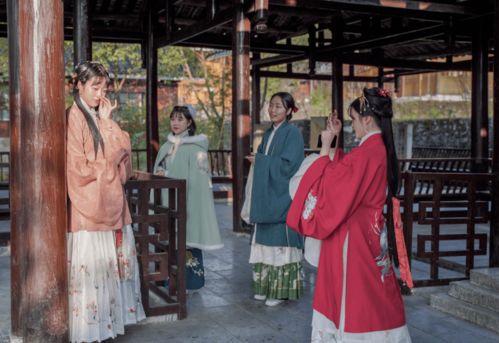 仡佬族蜡染：千年技艺， 焕发新生（或着说再生）