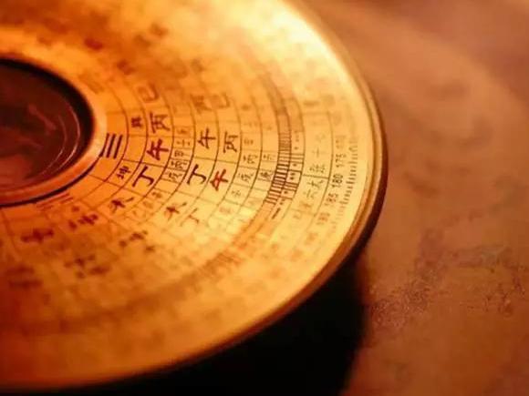 庚午年男命八字中，庚午如何影响其命运走向？