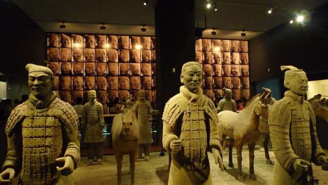 三、 博物馆主展区——坑位乱序版导览