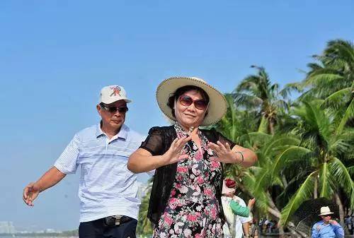 中老年人夫妻偏炎热爱宁静度虚假方式