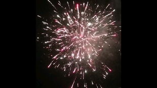 过年不放烟花没了年味,过年不放烟花风水好吗