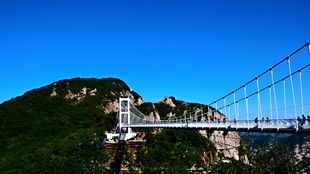 1. 凤凰山国家风景名胜区：历史文化的窗口