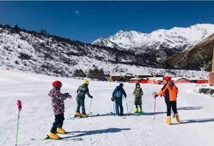 二、 阿尔卑斯滑雪，尽享冬日乐趣
