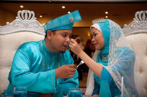 新婚头三天习俗：传统婚俗，寓意美满幸福