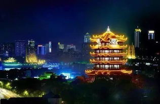 黄鹤楼：古老的传说与灯火通明的夜色
