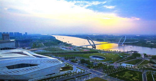 二、 高铁之旅：速度与舒适的完美融合，还是噩梦的开始？🚂😴👀💤😂🤣🎉👏💥🌟🎊🙌🏼🌈👸💃🕺🏻🔥💣🌪️😱🤯🚨🛑️🔴🛑️🚫💔😢🤕🚑🤒🍵🚽🍴🍔🥤🍟🌮🌯🍜🍲🍝🥧🧁🍰🎂🍰🧁🥧🍝🍲🍜🌯🌮🍟🥤🍔🍴🚽🍵🤒🚑🤕😢💔🚫🛑️🔴🛑️🚨🤯😱🌪️💣🔥🕺🏻💃👸🌈🙌🏼🎊🌟💥👏🎉🤣😂👀😴🚂