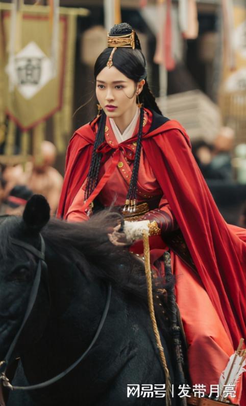 一、 萧太后的生肖命局：鼠年女将的“冲天”之路