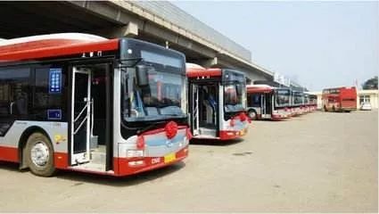 53路不是公交， 是黄河给兰州的“移动相框”