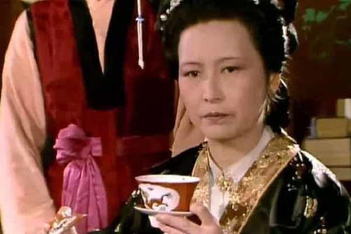 王夫人这女人到底咋回事？