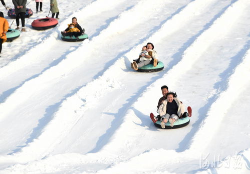3. 冰雪较大世界滑雪场:童话般的冬季梦境