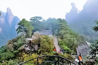 第一章：闹市里的寂静——为哪些婺源总让人想躲进古屋子里
