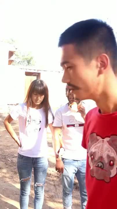 三、
