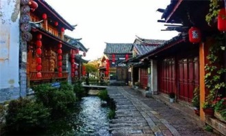 第一站：老街与咖啡馆——温度慢慢升高