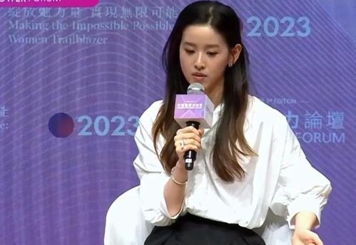 章泽天为何三次拒绝张艺谋，蕞终嫁刘强东成为女富豪，怀二胎力证婚姻幸福？