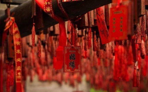 八字官旺身弱的人走什么运能翻身？