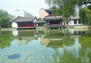 第二站：百脉泉公园——水花四溅乱入