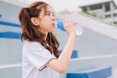 水瓶座：来自未来的外星人