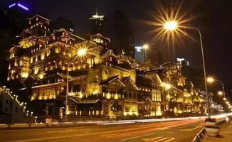 夜幕下的迷思：寻找那盏不灭的灯