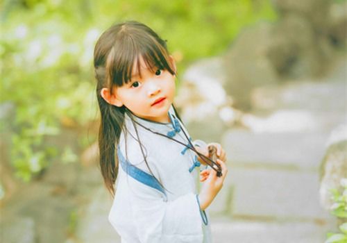 孔姓女孩取哪些名字既带婉晴又寓意温柔如晴，美良好宜人？——一篇不堪入目却又温情满满的起名指南