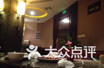 一、洗浴中心的魅力何在？（或着说为什么他们需要逃离？）