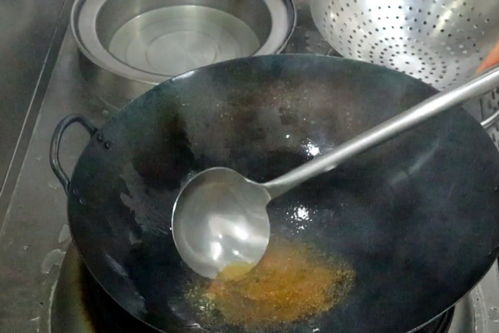 锅底漏水是否还嫩继续使用，这和风水有关吗？