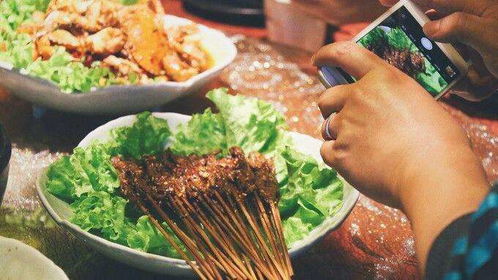 棋山炒鸡：色泽红润 ，  养料丰有钱 ，味美醇香