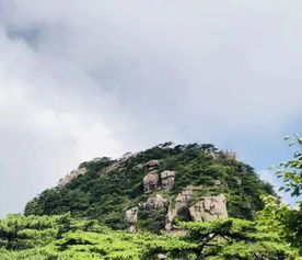 1. 莲花峰：黄山的最较高峰