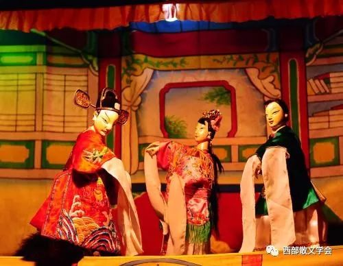 拴娃娃风俗：古法传承，揭秘起源，爆款揭秘！